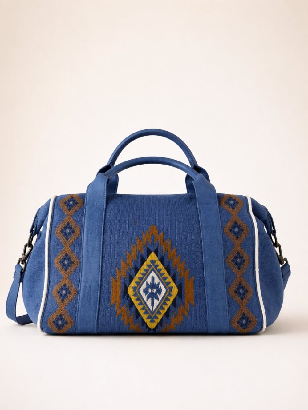 THE SOUTHWESTERN OVERNIGHT BAG